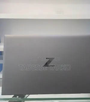 New Laptop HP ZBook Firefly G8 16GB Intel Core i7 SSD 512GB