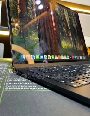 New Laptop Apple MacBook Air 2022 M2 8GB Apple M2 SSD 512GB