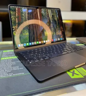 New Laptop Apple MacBook Air 2022 M2 8GB Apple M2 SSD 512GB