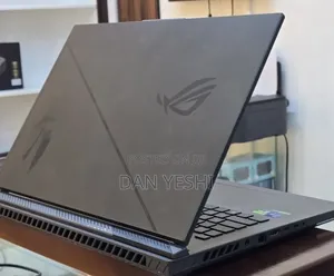 New Laptop Asus ROG Strix G18 16GB Intel Core i9 SSD 1T