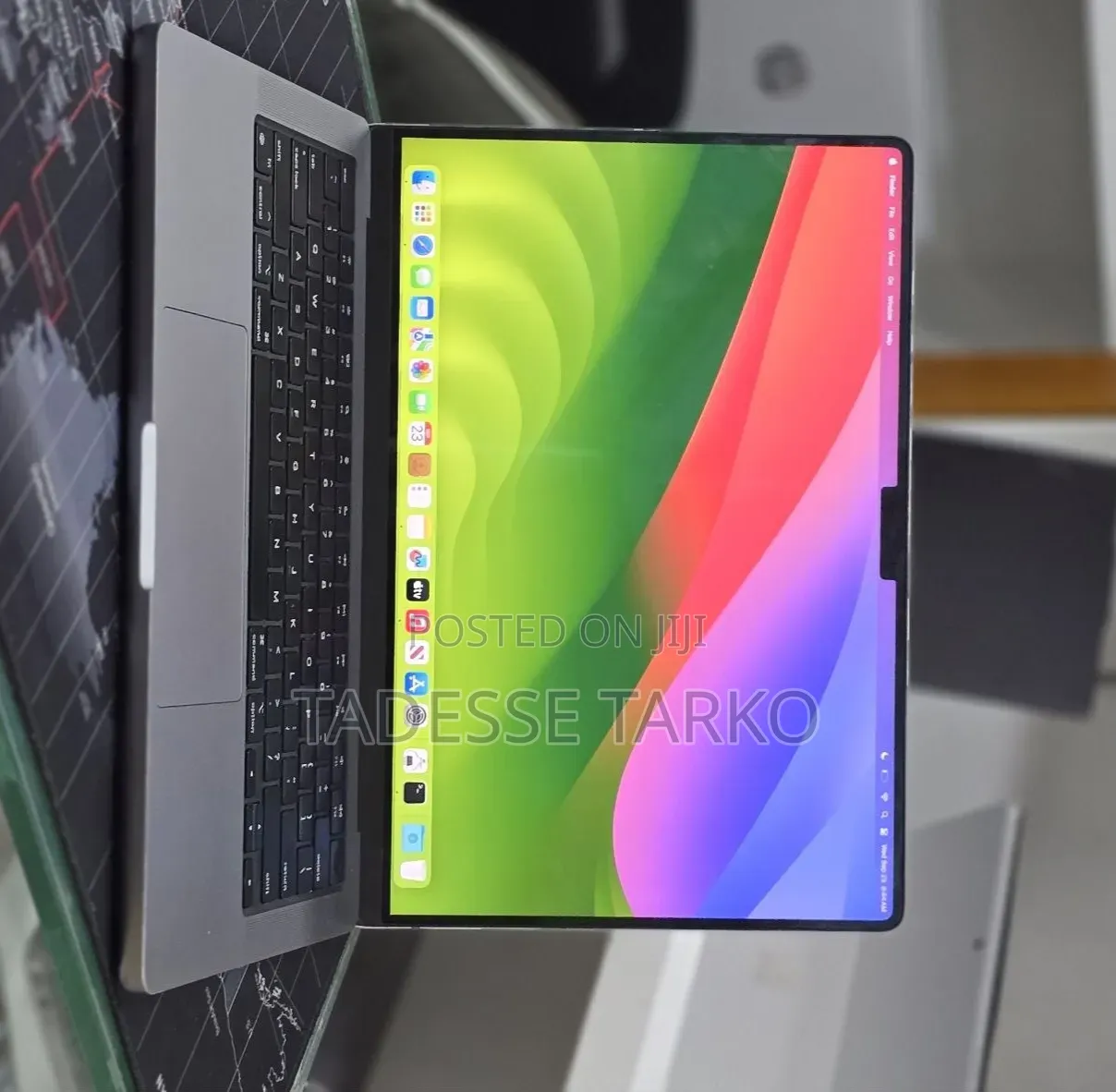 New Laptop Apple MacBook Pro 2023 M3 8GB Apple M3 Pro SSD 512GB