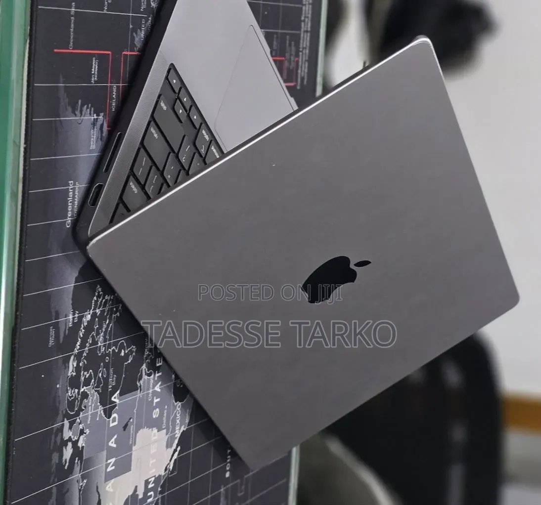 New Laptop Apple MacBook Pro 2023 M3 8GB Apple M3 Pro SSD 512GB