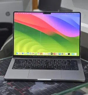 New Laptop Apple MacBook Pro 2023 M3 8GB Apple M3 Pro SSD 512GB