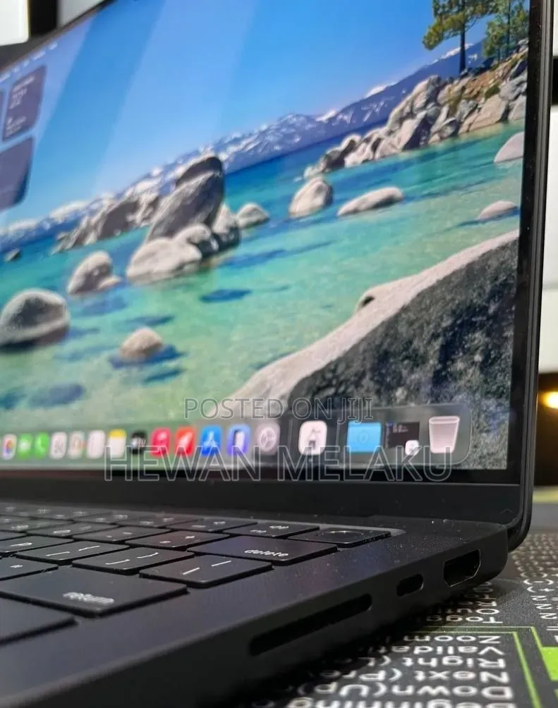 New Laptop Apple MacBook Pro 2024 M4 Max 48GB Apple M4 Max SSD 2T