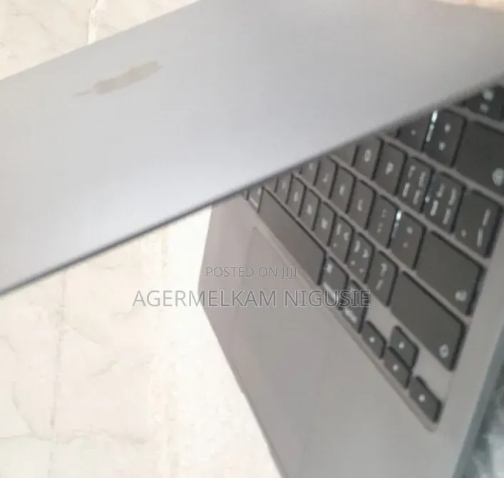 New Laptop Apple MacBook Pro 2021 M1 16GB Intel Core Ultra 7 SSD 512GB