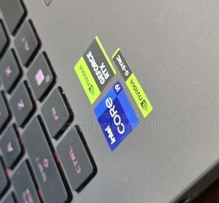 New Laptop Asus ROG Strix G18 32GB Intel Core i9 SSD 512GB