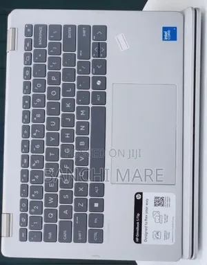 New Laptop HP OmniBook 5 Flip 16GB Intel Core 7 SSD 512GB