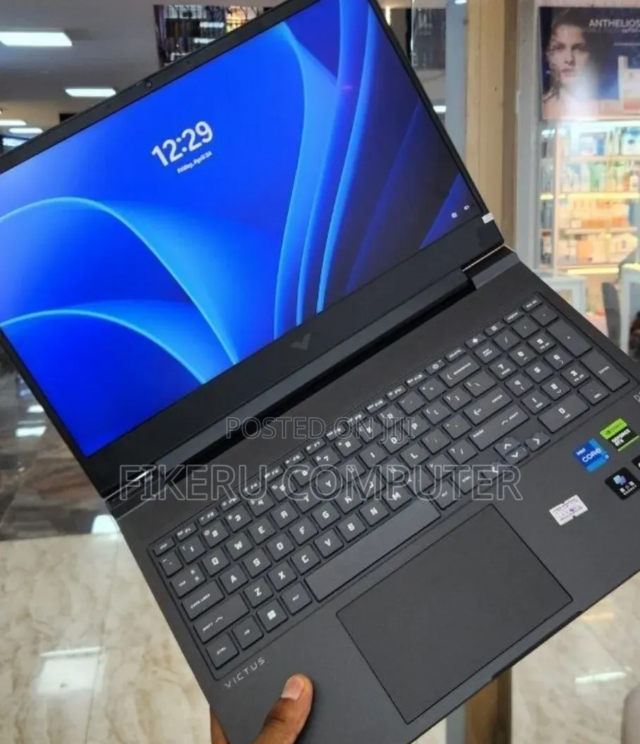 New Laptop HP Victus 16 16GB Intel Core i7 SSD 1T