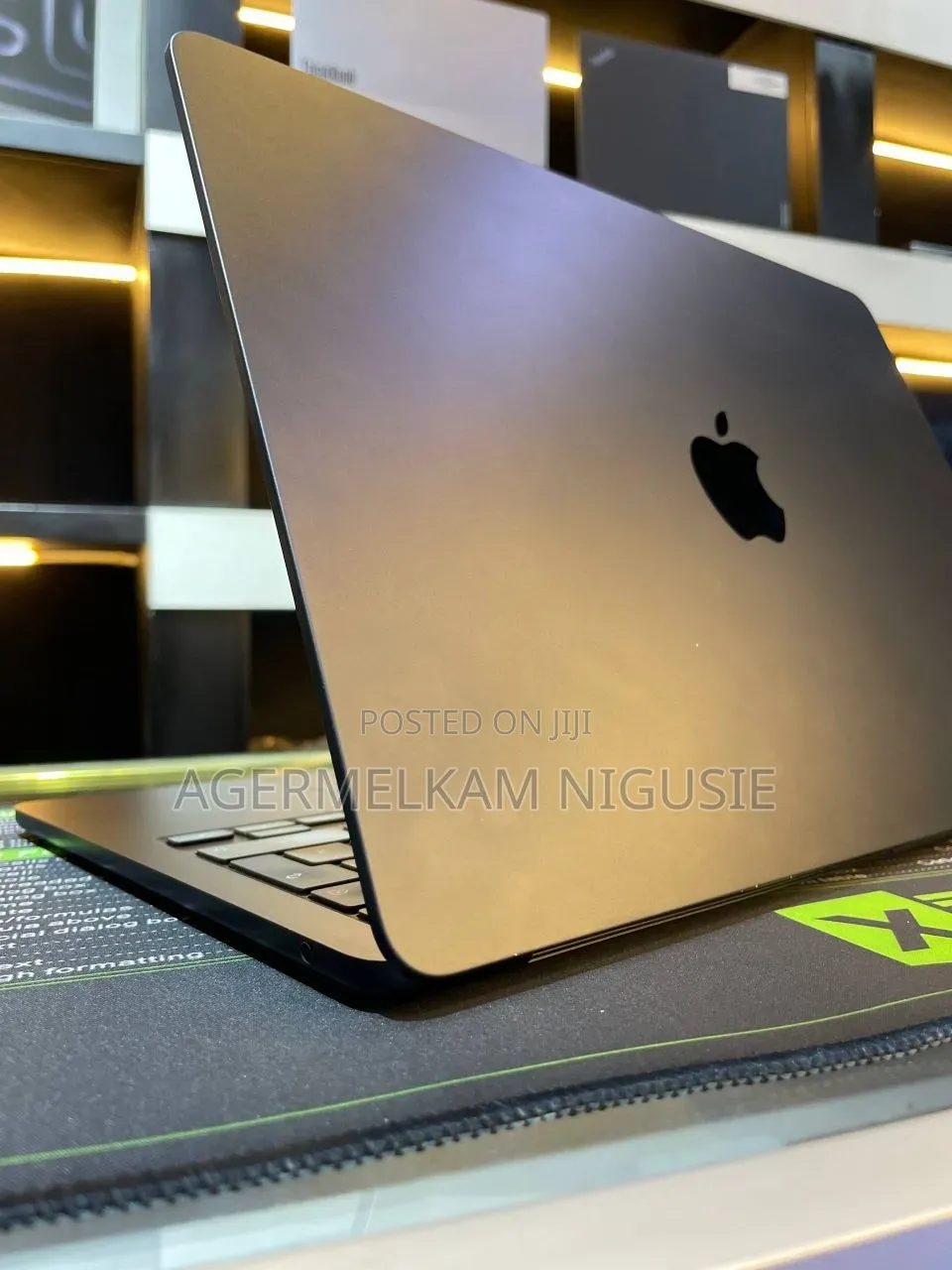 New Laptop Apple MacBook Air 2022 M2 16GB AMD A8 SSD 512GB