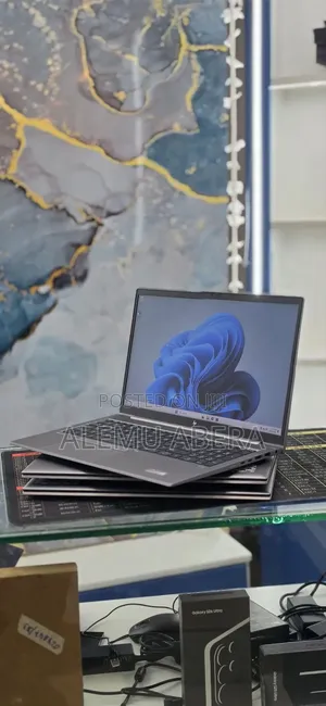 New Laptop HP ZBook Fury 15 G8 16GB Intel Core i5 SSD 512GB