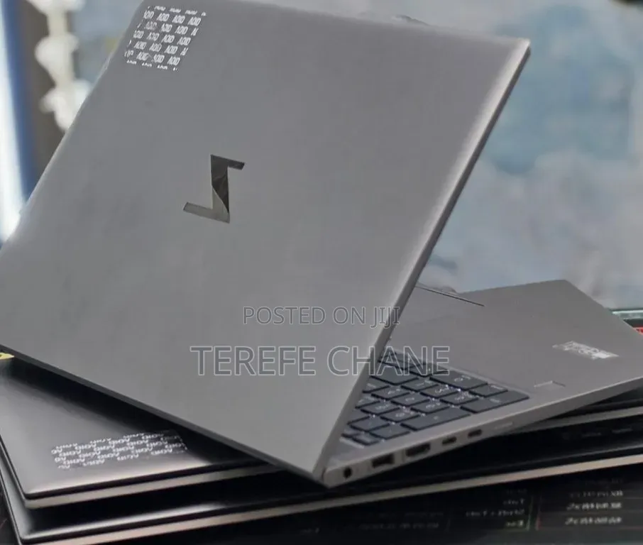 New Laptop HP ZBook 15 16GB Intel Core i5 SSD 512GB