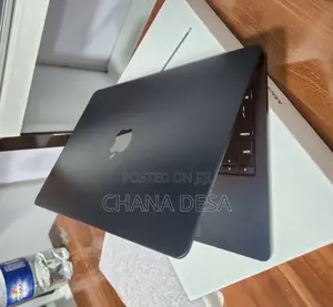 New Laptop Apple MacBook Air 2022 M2 8GB Apple M2 SSD 256GB