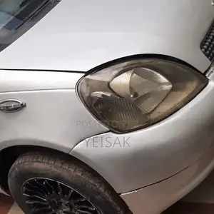 Toyota Vitz 2001 Silver