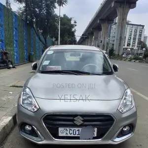 Suzuki Dzire 2022 Silver