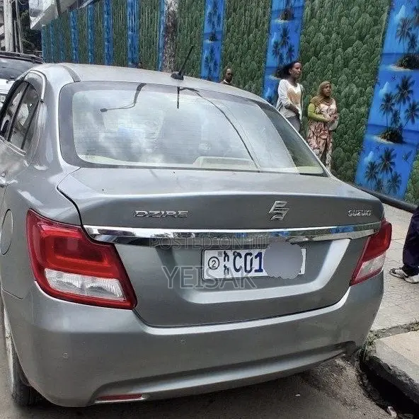 Suzuki Dzire 2022 Silver