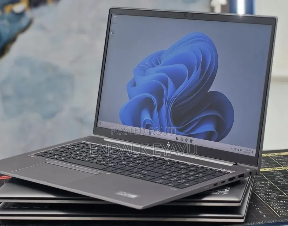 New Laptop HP ZBook 15 16GB Intel Core i5 SSD 512GB