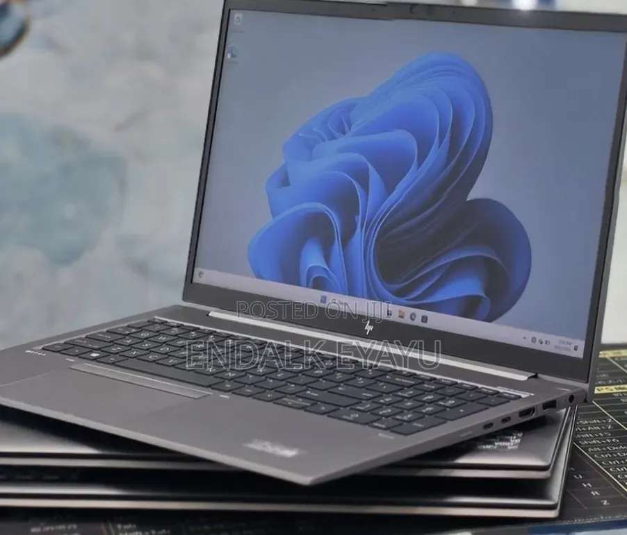 New Laptop HP ZBook 15 16GB Intel Core i5 SSD 512GB