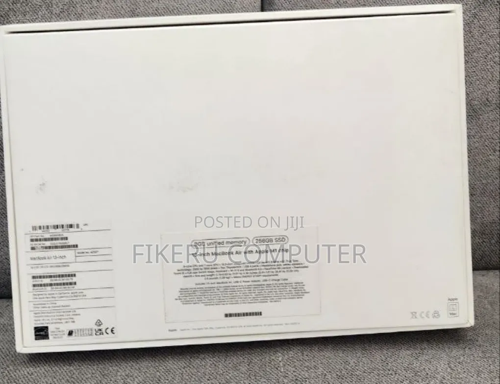 New Laptop Apple MacBook Air 2020 M1 8GB Apple M1 SSD 256GB