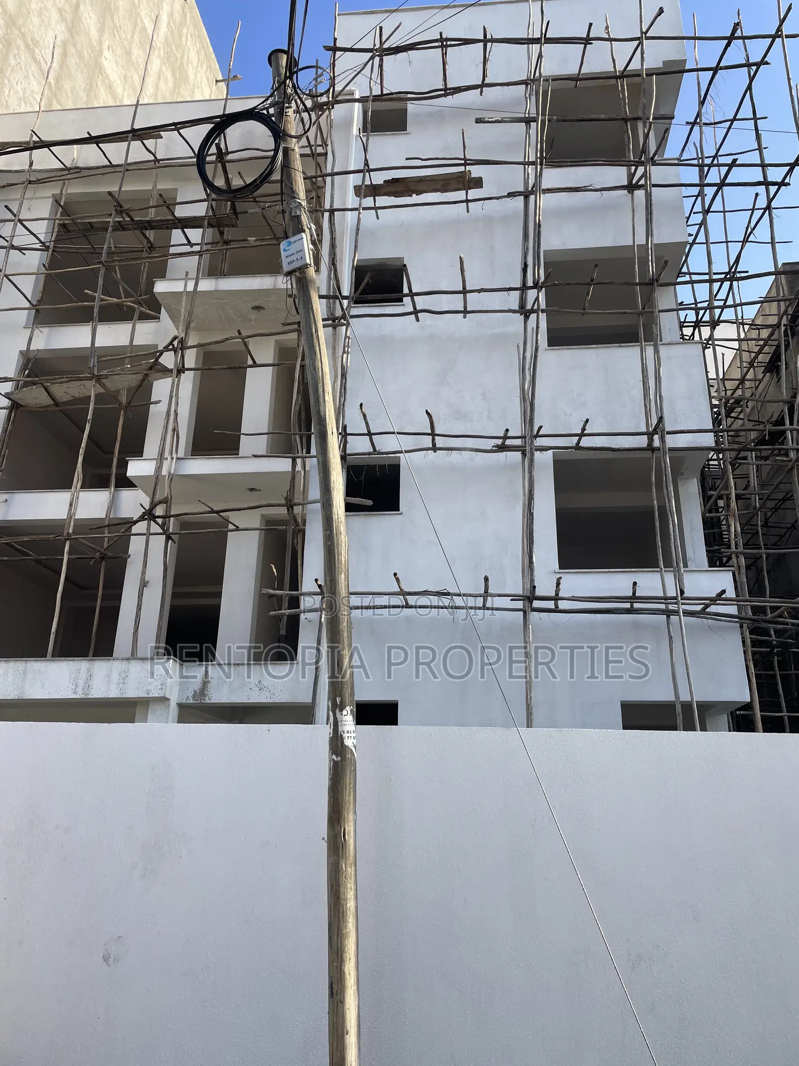 7bdrm House in Yeka for sale