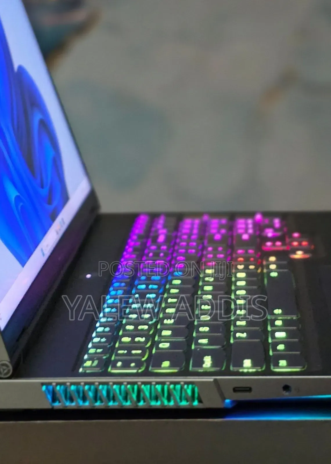 New Laptop Lenovo Legion 9 32GB AMD Ryzen 9 SSD 1T