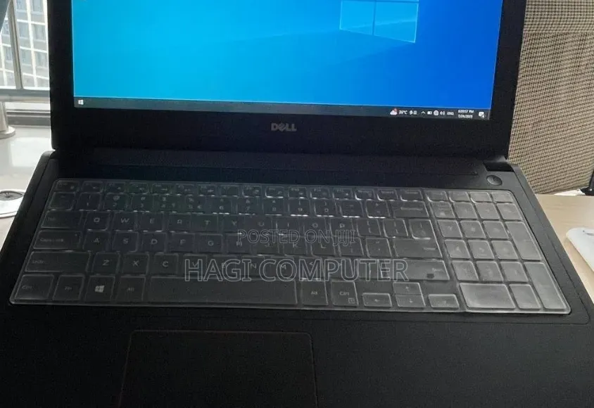 New Laptop Dell Inspiron 15 8GB Intel Core i7 SSD 256GB