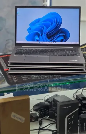 New Laptop HP 16GB Intel Core i5 SSD 512GB