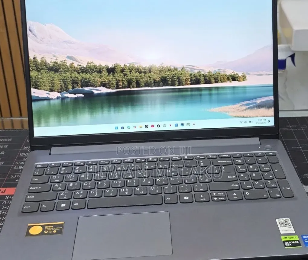 New Laptop Lenovo LOQ 15IRH8 12GB Intel Core i5 SSD 512GB