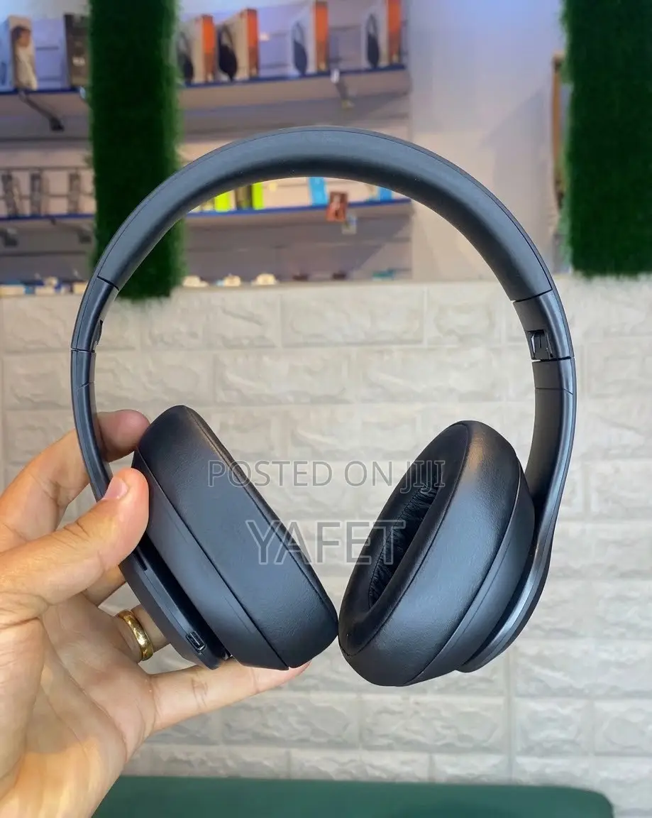 Beats Studio Pro