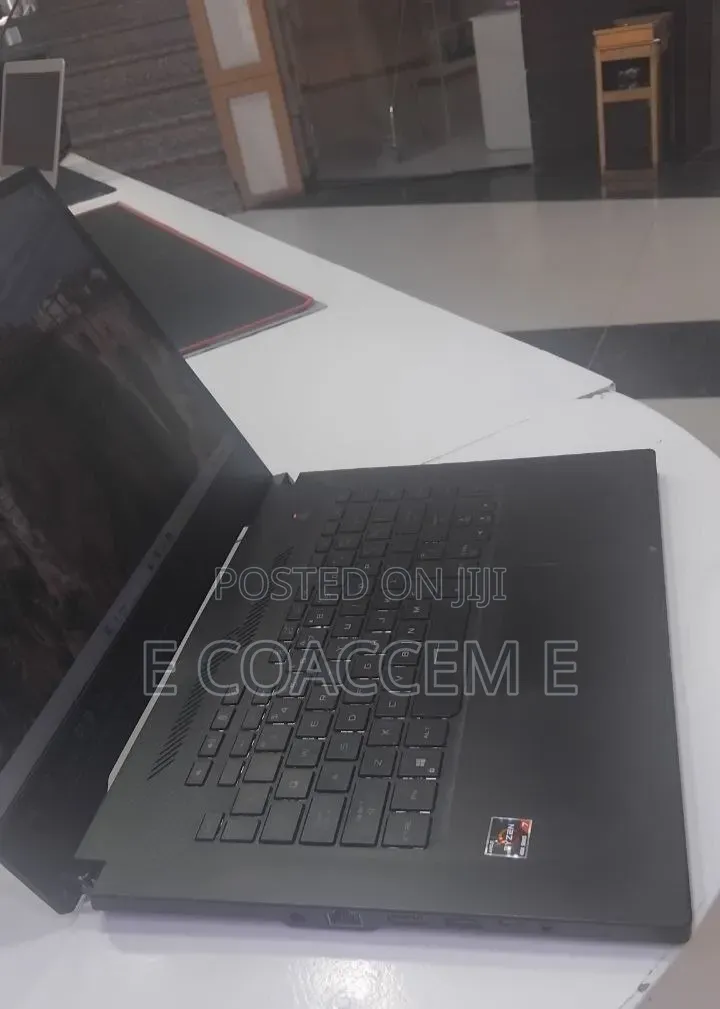 New Laptop Asus 16GB AMD Ryzen 7 SSD 512GB
