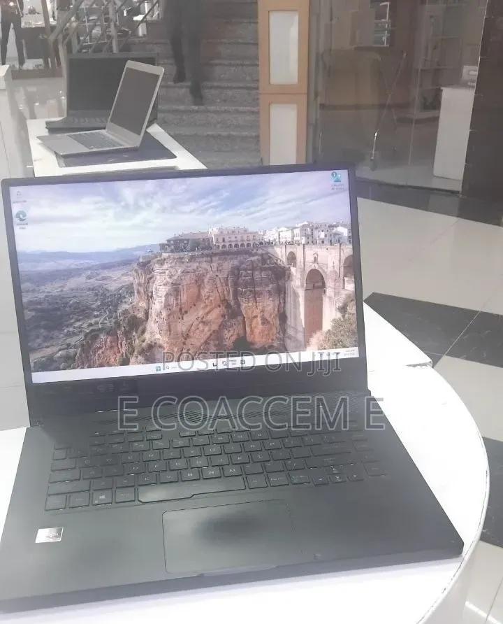 New Laptop Asus 16GB AMD Ryzen 7 SSD 512GB