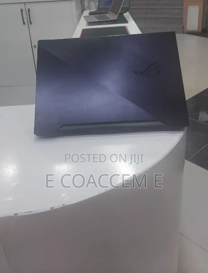 New Laptop Asus 16GB AMD Ryzen 7 SSD 512GB
