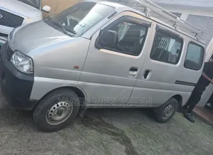 Suzuki Eeco 2025 Silver
