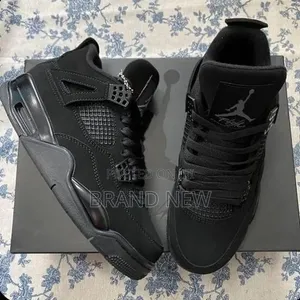 Air Jordan 4 Retro "Black Cat"