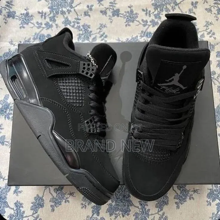 Air Jordan 4 Retro "Black Cat"