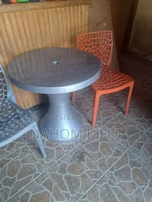 Plastic ወንበር