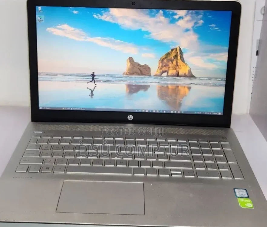 New Laptop HP Pavilion 15 8GB Intel Core i5 SSD 1T
