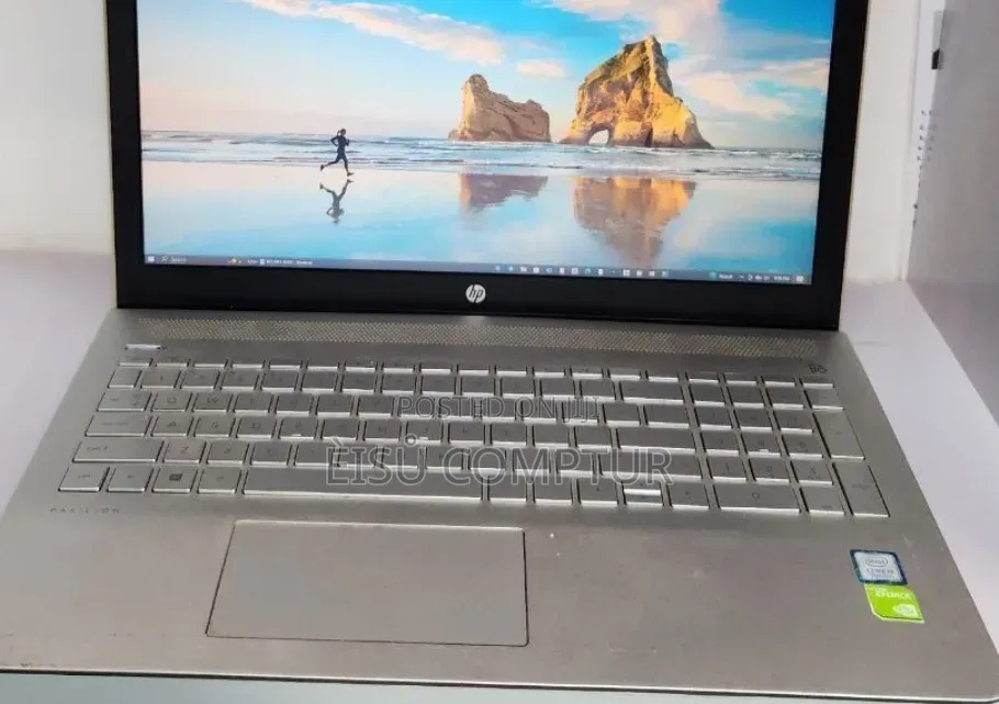 New Laptop HP Pavilion 15 8GB Intel Core i5 SSD 1T