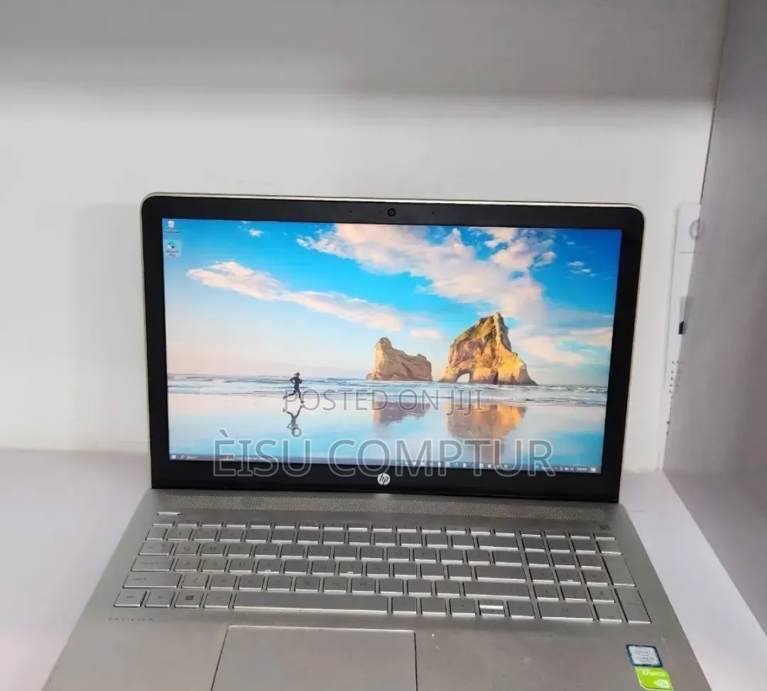 New Laptop HP Pavilion 15 8GB Intel Core i5 SSD 1T