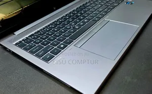 New Laptop HP ZBook Studio G8 16GB Intel Core i5 SSD 512GB