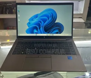 New Laptop HP ZBook Studio G8 16GB Intel Core i5 SSD 512GB