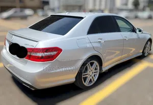 Mercedes-Benz E200 2013 Silver