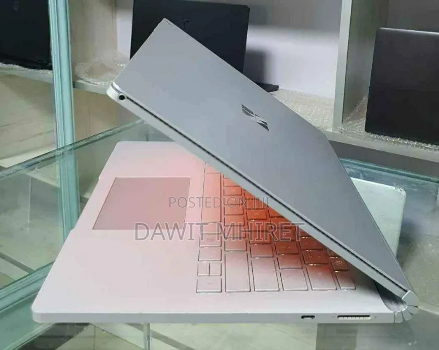 New Laptop Microsoft Surface Book 3 16GB Intel Core i7 SSD 256GB
