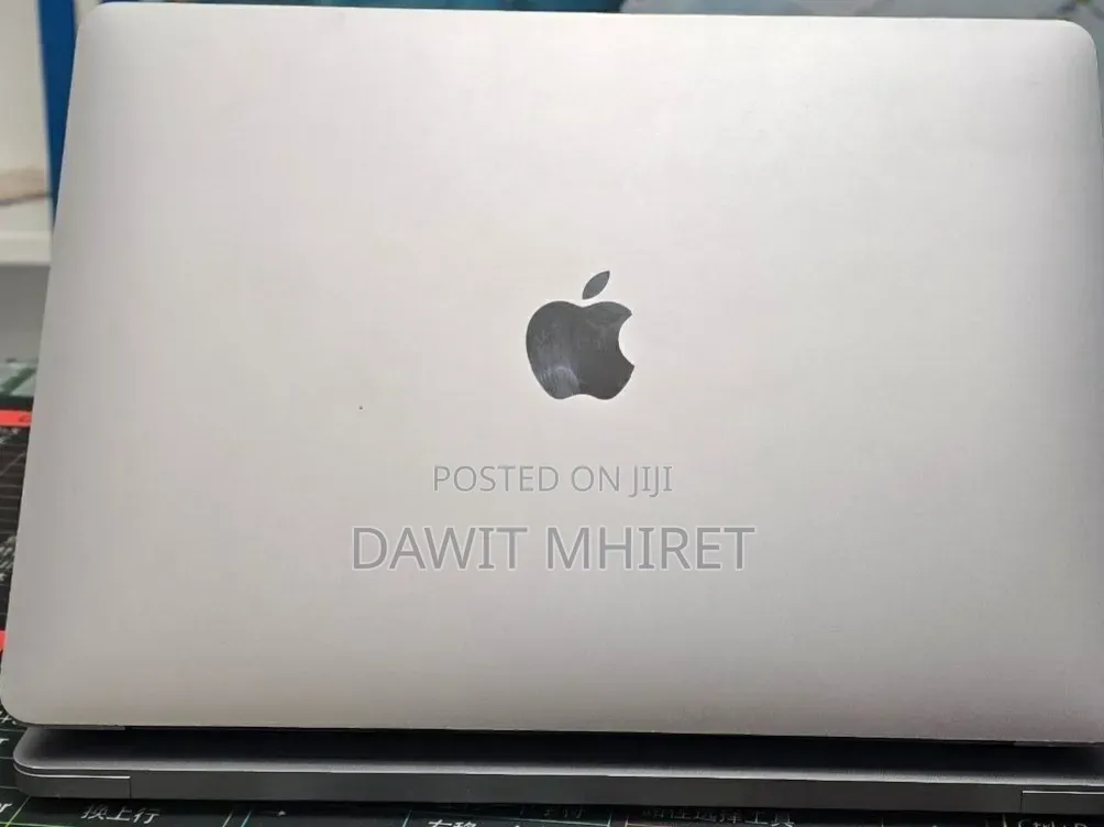 New Laptop Apple MacBook Air 2020 M1 8GB Apple M1 SSD 256GB