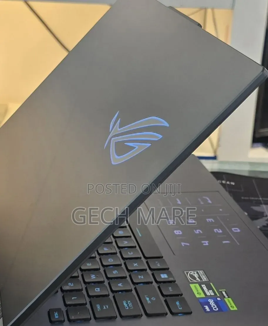 New Laptop Asus ROG Strix G15 16GB Intel Core i9 SSD 1T