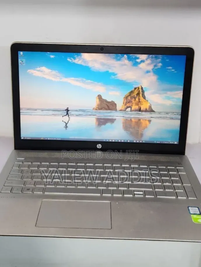New Laptop HP Pavilion 15 8GB Intel Core i5 SSD 1T