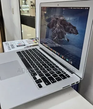 New Laptop Apple MacBook 2013 4GB Intel Core i5 SSD 128GB