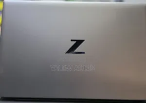 New Laptop HP ZBook Firefly G8 16GB Intel Core i5 SSD 512GB