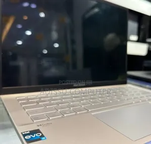 New Laptop Asus Zenbook 14 16GB Intel Core i9 SSD 512GB