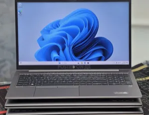 New Laptop HP ZBook 15 16GB Intel Core i5 SSD 512GB
