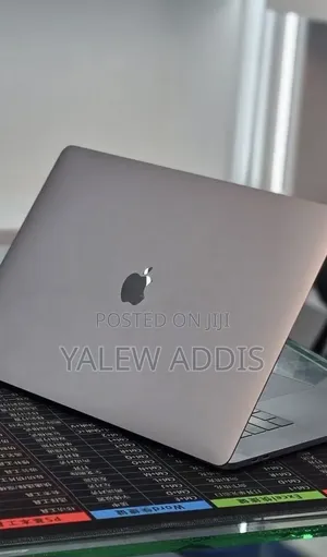 New Laptop Apple MacBook Pro 2019 32GB Intel Core i7 SSD 1T
